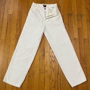 🤍Dickies: Cool, white bottoms!